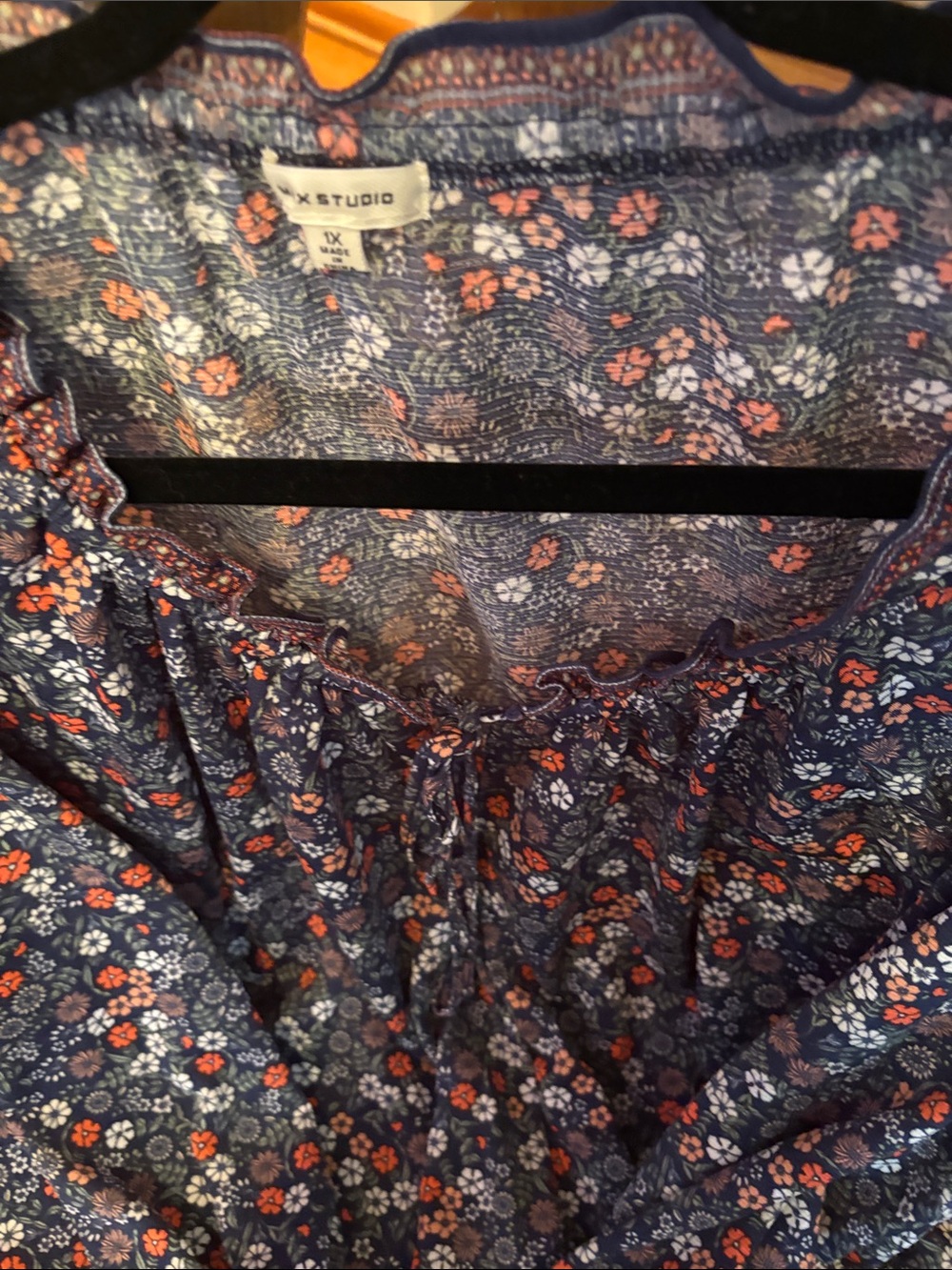 Max Studio Navy Floral Tie-Neck Top with Coral Accents - Picture 3 of 6
